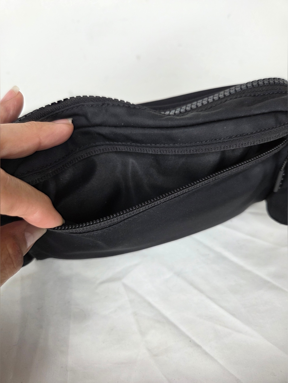 lululemon athletica OS Everywhere Belt Bag In Black Aprox 8"x6" Inch - Picture 6 of 11